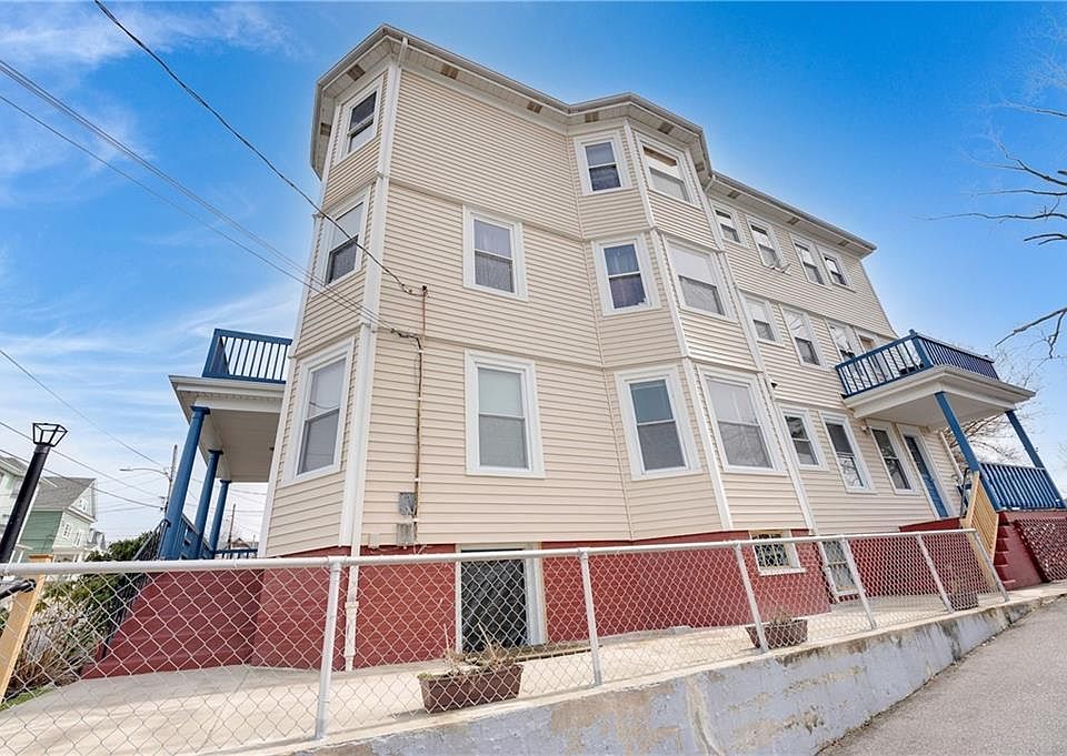 3234 Sisson St, Pawtucket, RI 02860 Zillow