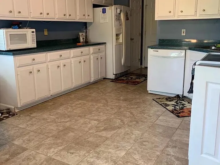 1033 Aderly Ln — Photo 10