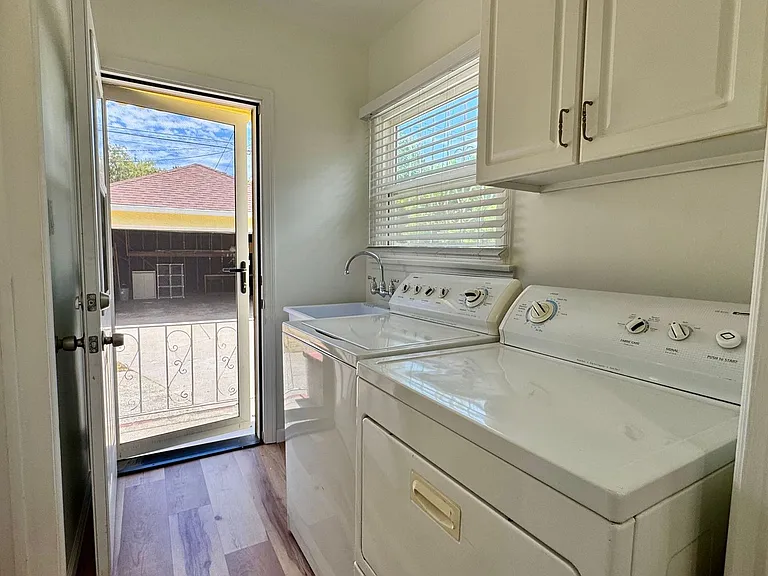 3513 S Sycamore Ave — Photo 28