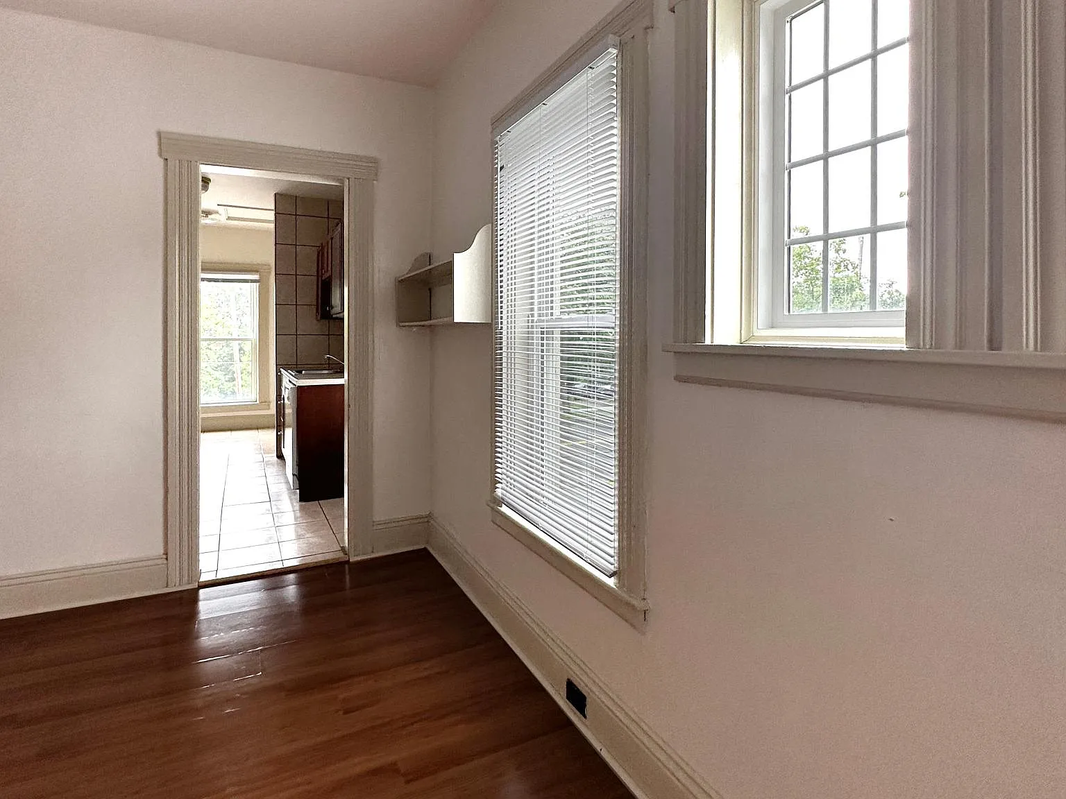 2 bed, 1.5 bath, 1200 sqft, $645 — Photo 2