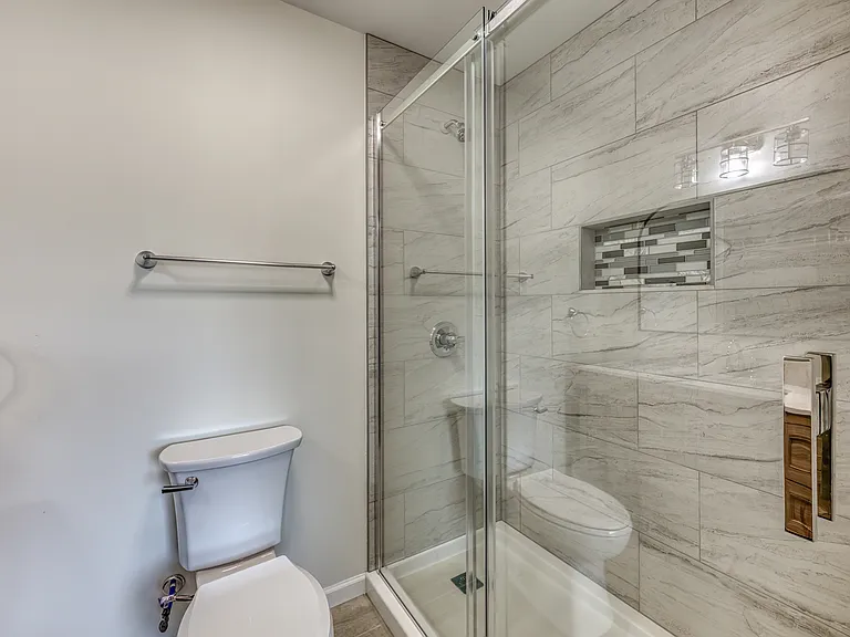 107 Bettie St — Photo 8