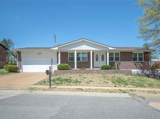 11029 Fawnhaven Dr, Saint Louis, MO 63126