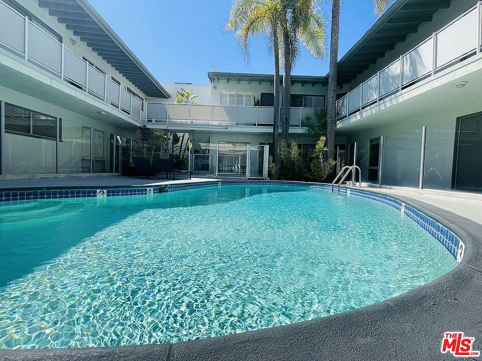 1 bed, 1.0 bath, 679 sqft, $2,700 — Photo 3