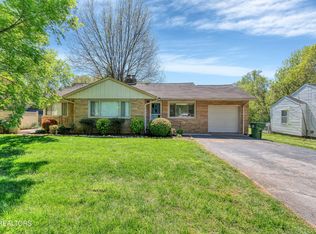 421 Santeetlah St, Maryville, TN 37801