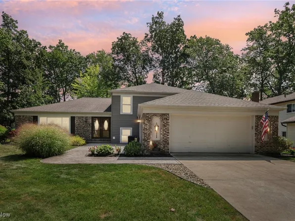 20739 Forestwood Dr, Strongsville, OH 44149