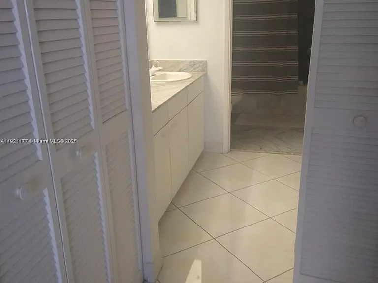 9341 SE Collins Ave #303 — Photo 7