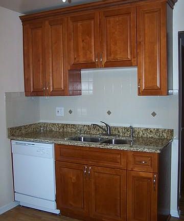 5th image of 4851 Crain St