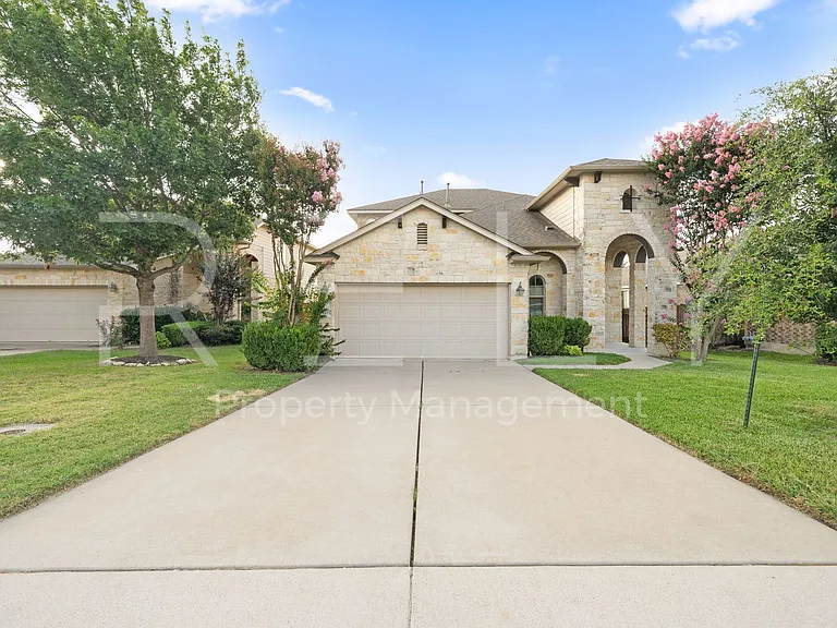 1405 Sunny Meadows Loop — Photo 1