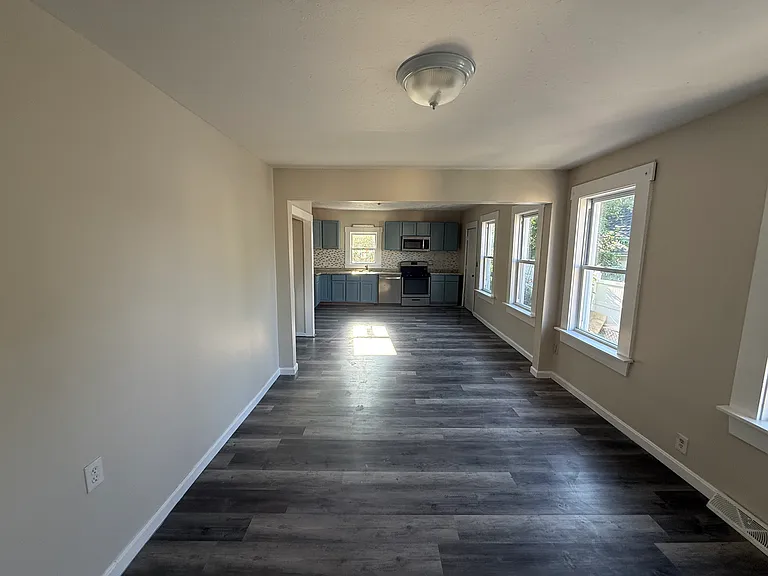 67 Loring St #67 — Photo 1