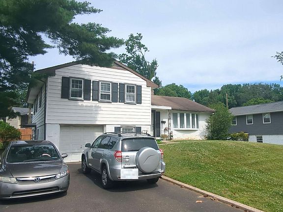 3rd image of 8220 Aspen Way