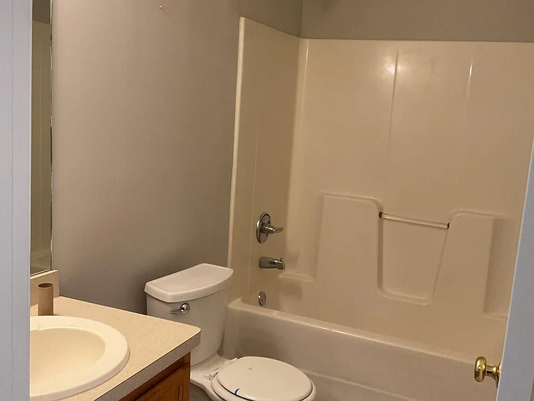 123 Westchester Cir — Photo 33