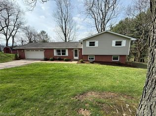 3135 Circleview Dr NW, Dover, OH 44622