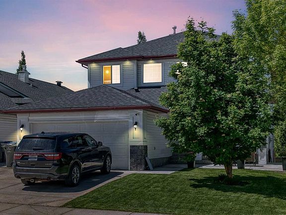 3rd image of 382 E Cove Rd
