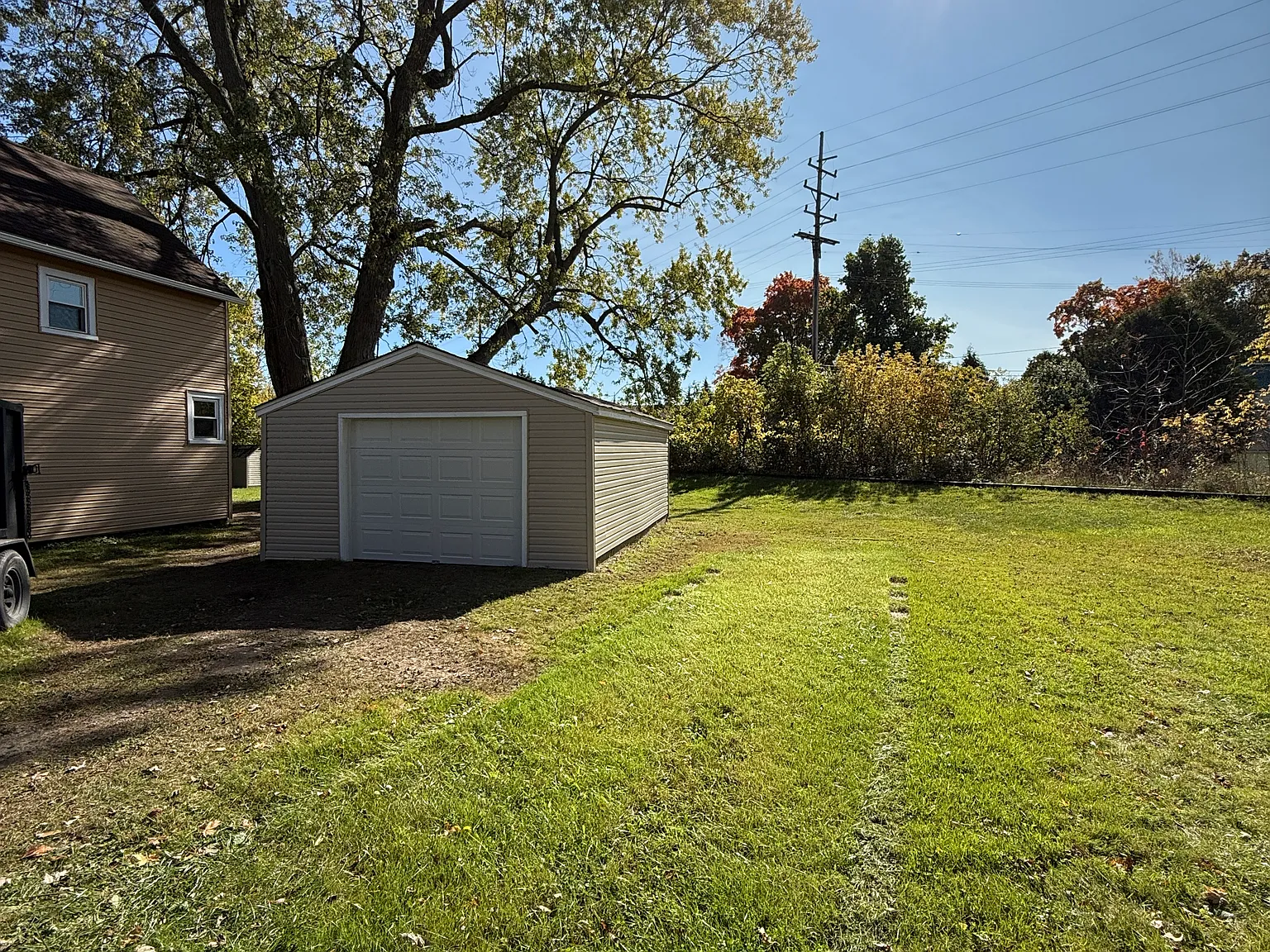 3 bed, 1244 sqft, $1,750 — Photo 2