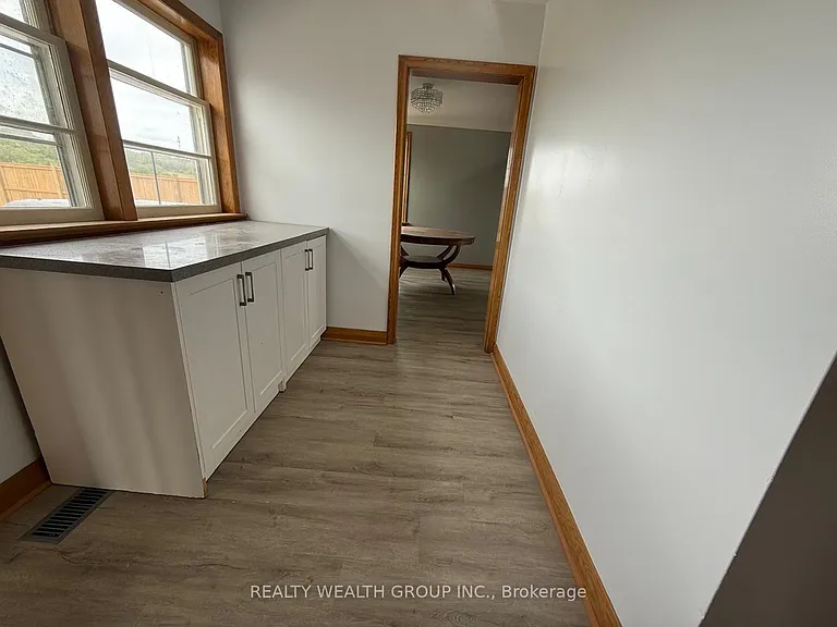 12190 Warden Ave — Photo 3