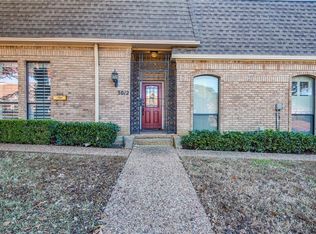 3012 Stonehenge Ln, Carrollton, TX 75006