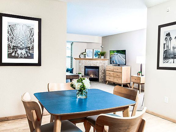 5th image of 625 N 2nd St APT 207