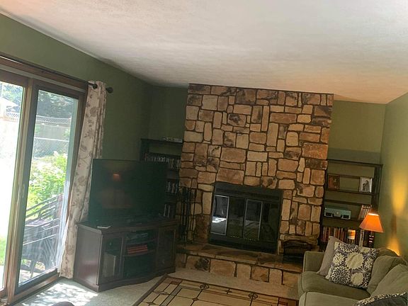 4th image of 3001 Kensington Dr