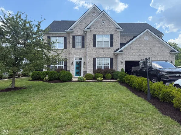 611 Crossfield Dr, Indianapolis, IN 46239