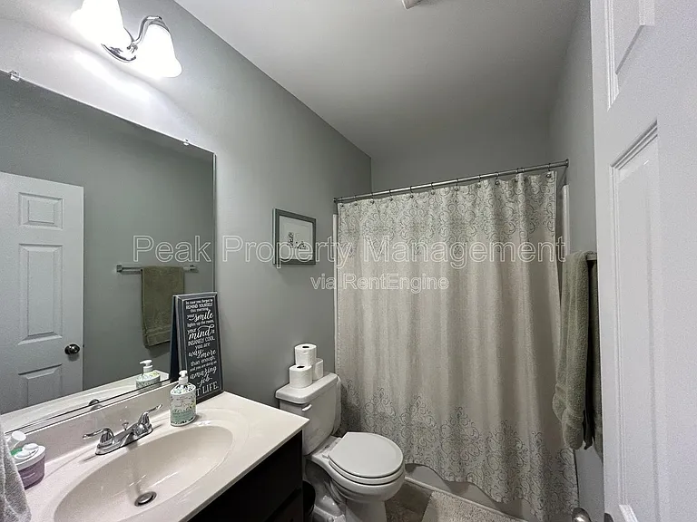 617 N 32nd St #B — Photo 7