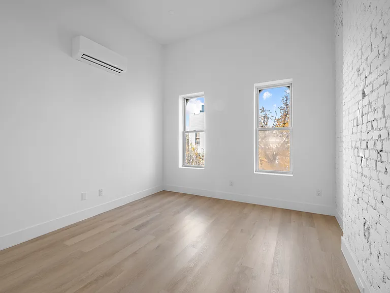 104 India St #3L — Photo 4