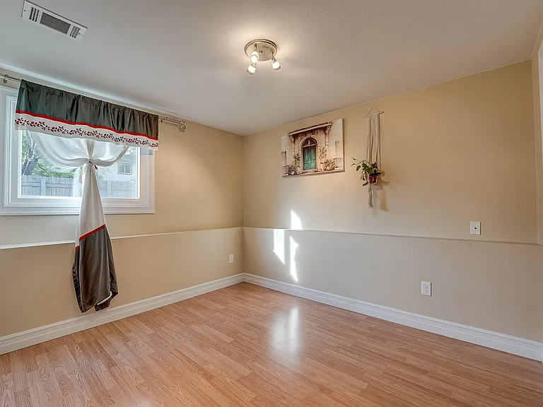 4274 Peach Tree Ct — Photo 12
