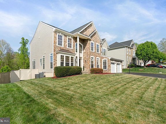4th image of 5072 Two Chimneys Ct