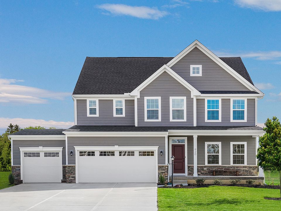 Lehigh with 3-Car Garage