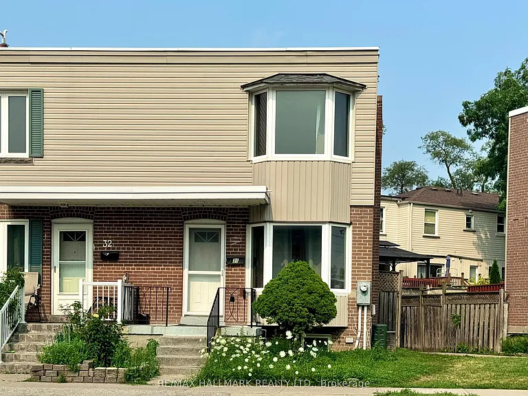 740 Kennedy Rd #31 — Photo 2