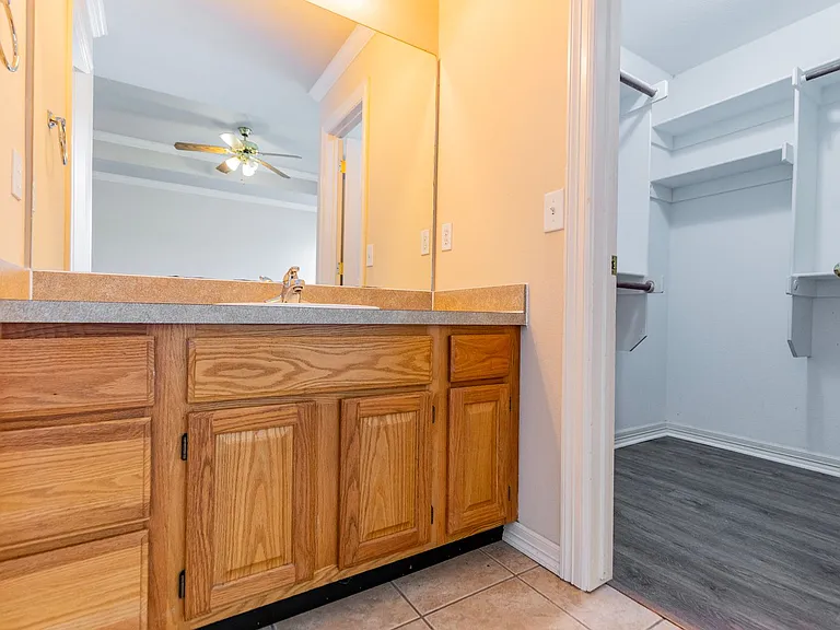 255 Ravenwood Rd #B — Photo 14