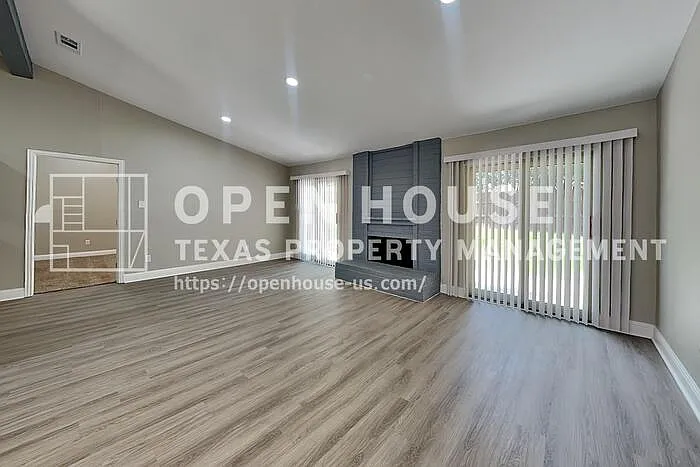 5300 Virburnum Ct — Photo 5