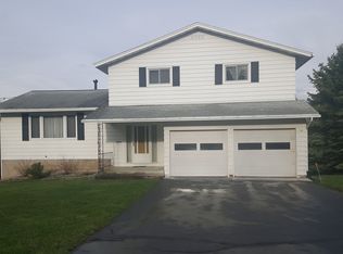 4476 Cleveland Rd, Syracuse, NY 13215