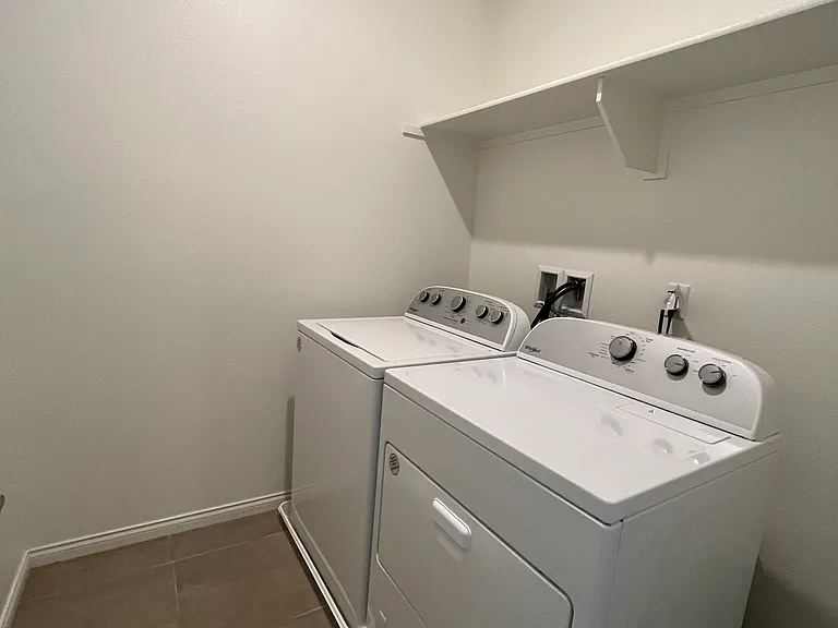 54 Harmony Dr — Photo 38