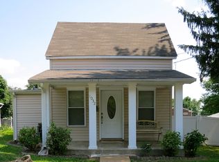 1032 Pine St, Saint Charles, MO 63301