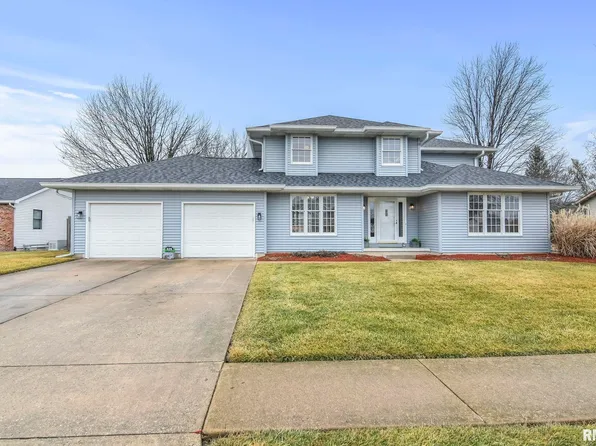 525 Augusta Dr, Chatham, IL 62629