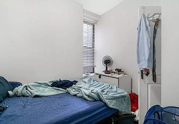 5th image of 185 E Houston St #3C