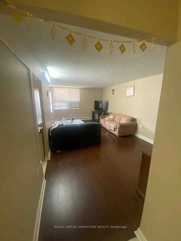 Building Photo - 49 Silverstone Dr #501