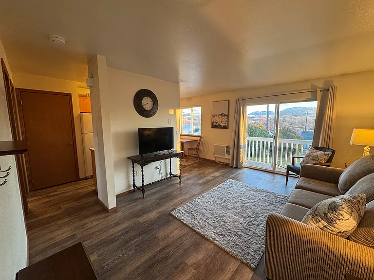 116 E Dewberry Ave #7 — Photo 7