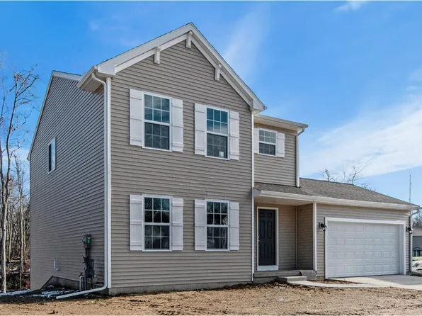 323 Lotz Ct, Wayland, MI 49348