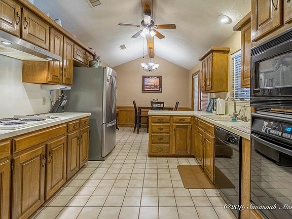 4th image of 4806 Preston Dr