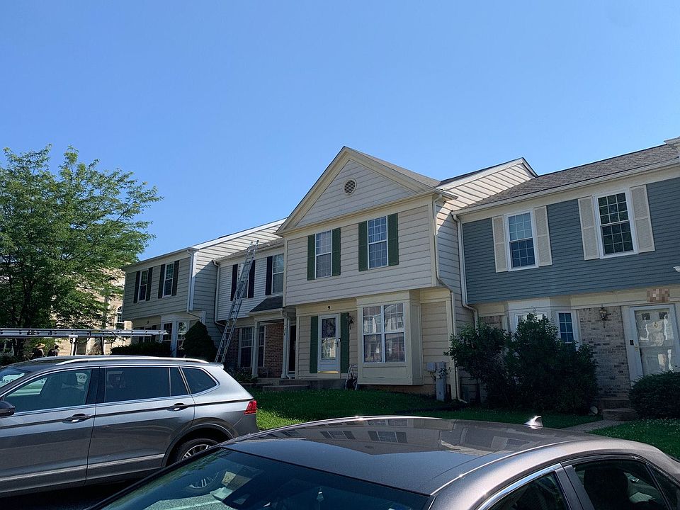 1st image of 9 Woodhollow Ct