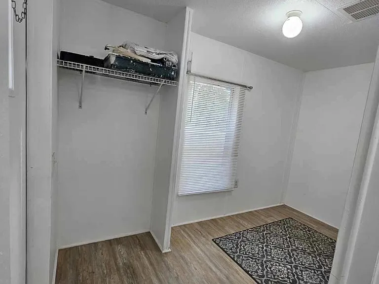 201 Rocky Ave — Photo 12