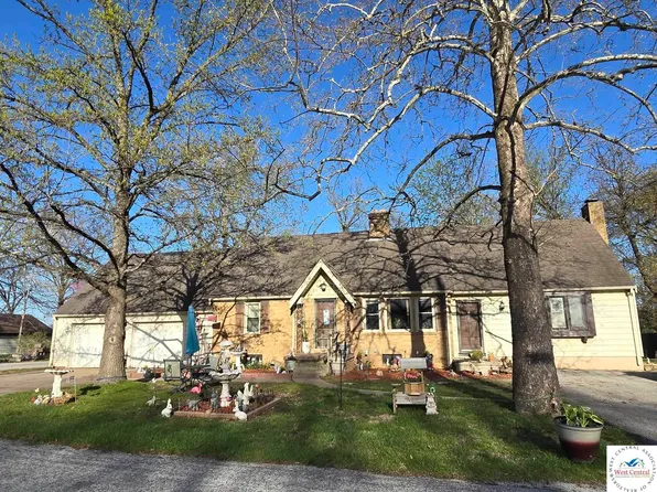 512 N Price Ln, Clinton, MO 64735