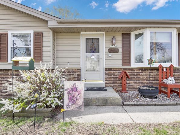 1915 Canary STREET, West Bend, WI 53090