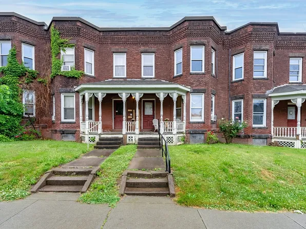 524 Pleasant St #D, Holyoke, MA 01040