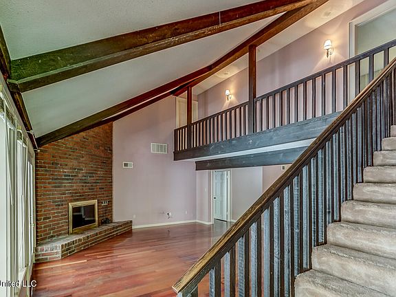 5th image of 4680 Redwood Ln