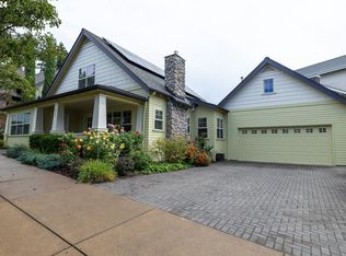 827 Meadow Butte Loop, Eugene, OR 97401