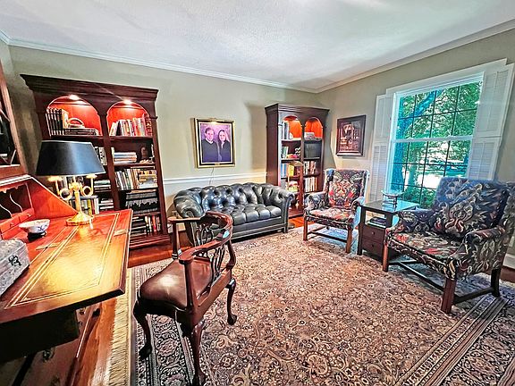 4th image of 207 Whittington Dr