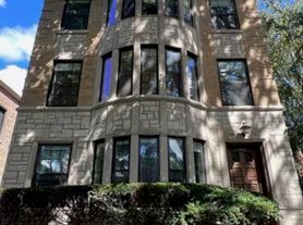 2618 W Rascher Ave, Chicago, IL