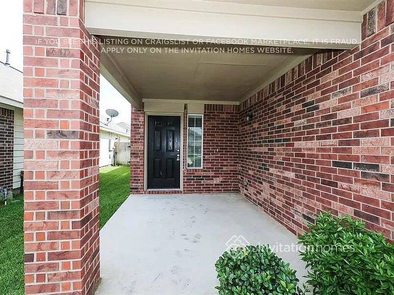 18747 Dennington Dr — Photo 2